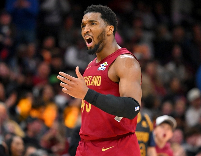 英雄联盟世界赛官网-切特30+14+5+2+4无缘今日最佳！对不起，你碰到创纪录的米切尔了